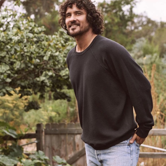 THE GREAT.The Men's College Sweatshirt in Almost Black - Picture 3 of 7